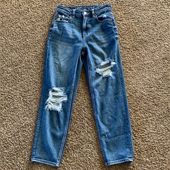American eagle ripped mom jeans - Picture 1 of 4